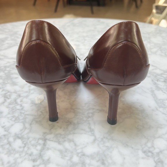 Louboutin Chocolate Brown Dorsay Kitten Heel Pumps. 37.5 - Picture 5 of 8